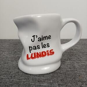 Funny French Coffee Mug “J’aime Pas Les Lundis” Unique Wavy Shape White Ceramic